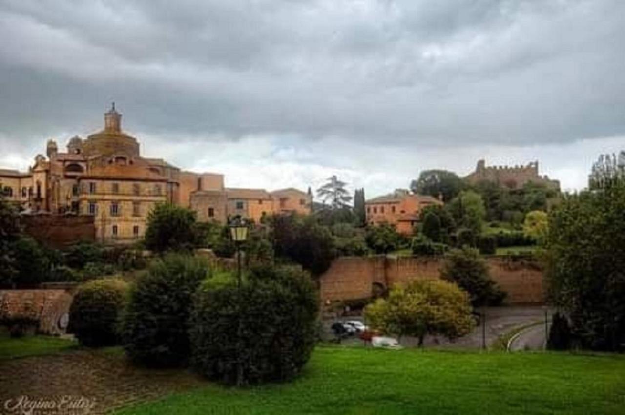 Casa "Oasi" Centro Storico Appartement Tuscania Buitenkant foto